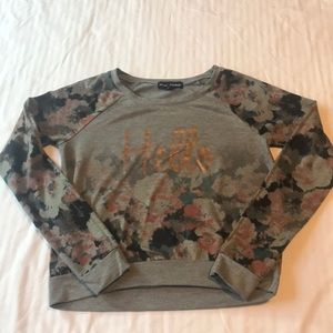 Long sleeve crop top